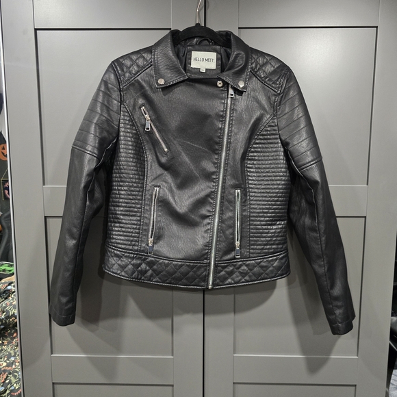 Women's Black Quilted Pleather Moto Jacket - Picture 2 of 6